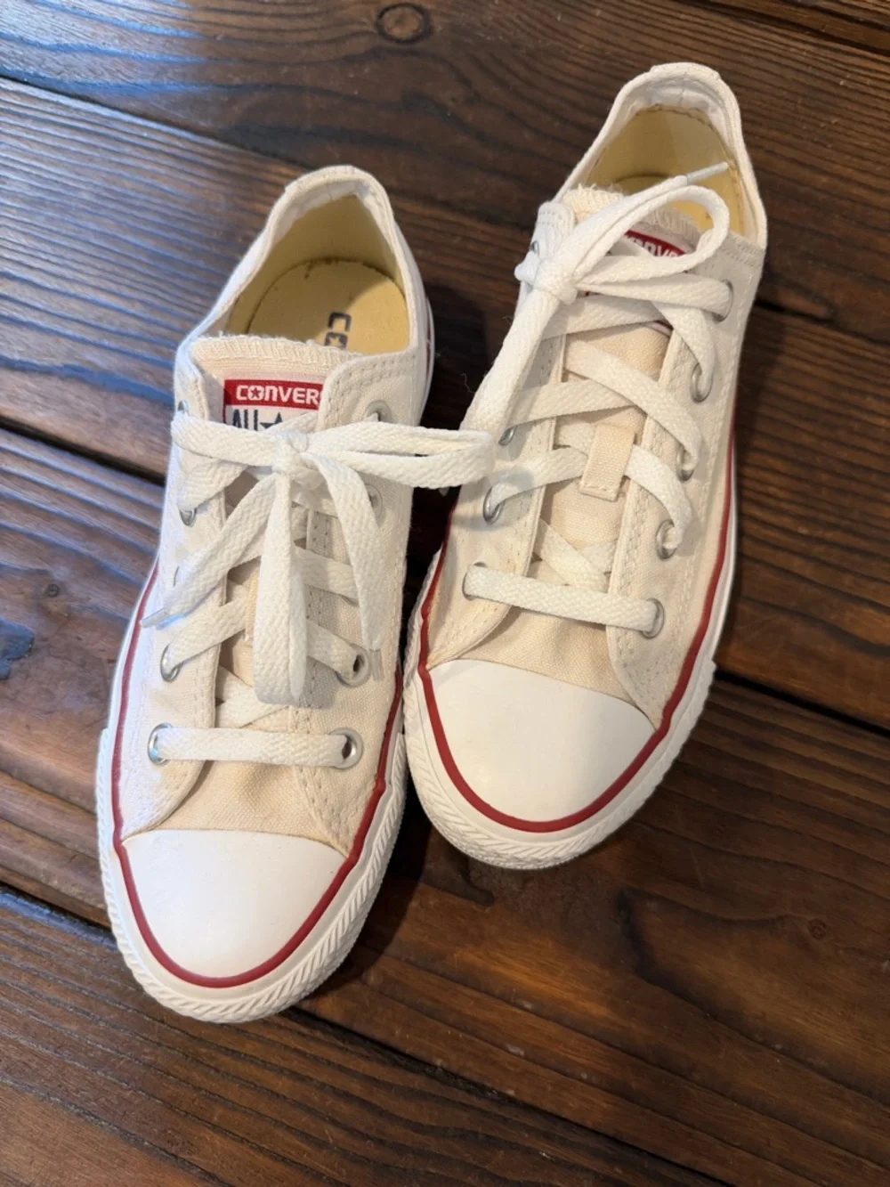 NWT Converse Classic Low Top Sneakers in Cream and Red Trim - Picture 1 of 7